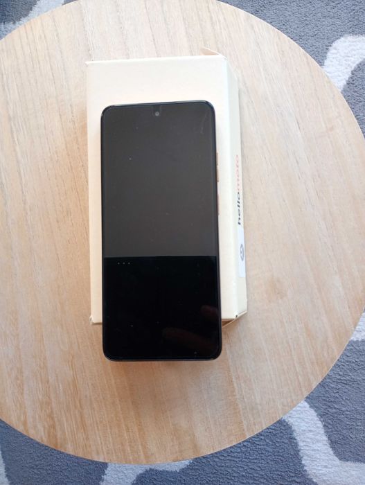 Telefon Motorola g15 na gwarancji z paragonem