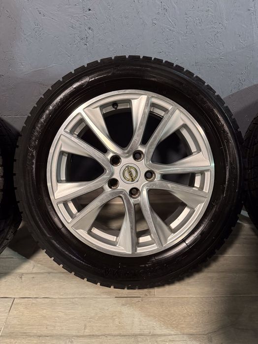 Диски  Nissan 5*114.3 R17 6.5j ET40