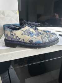 Черевики dr. martens low bird blue willow pattern shoes