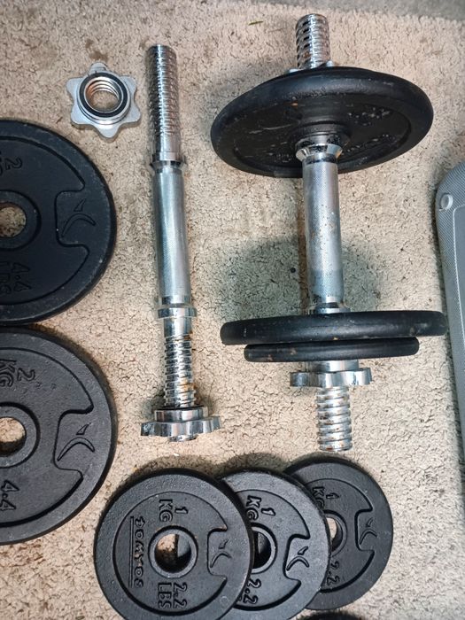 Conjunto de Halteres 20k marca DOMYOS com caixa.
Perfeito estado