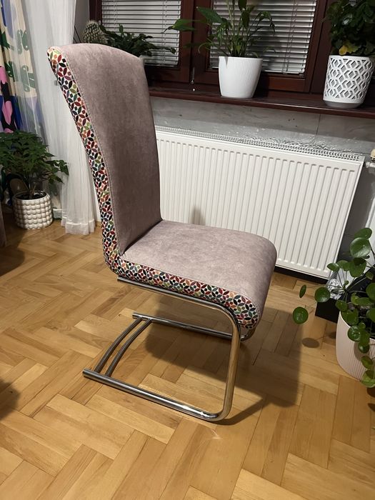 Krzesło tapicerowane – po pełnej renowacji, jak nowe!