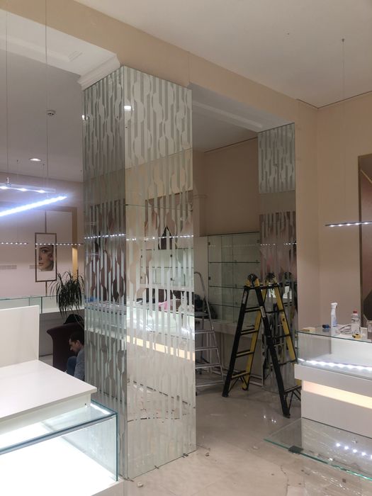 Изготовление зеркал в залы, магазины, торговые центры.