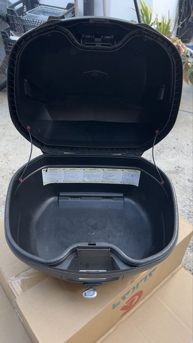 Top case GIVI B47 com suporte MT07