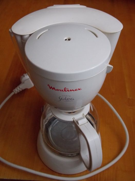 Кофеварка электрическая «Moulinex» капельного типа Б/У.