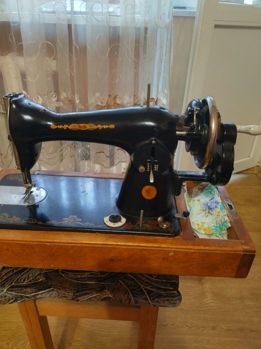 Швейна машинка Подільська ручна