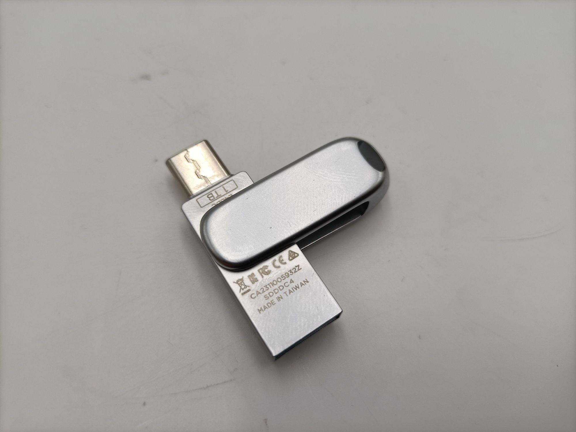 1 TB SanDisk pendrive pamięć zewnetrzna