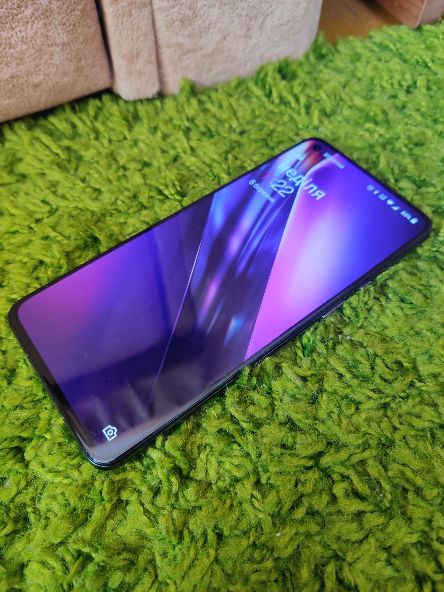 Продам телефон ONEPLUS 9 8/128