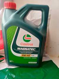 Олива castrol 5W-40.