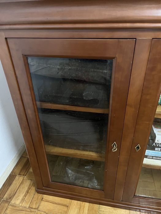 Movel com portas vidro cerejeira