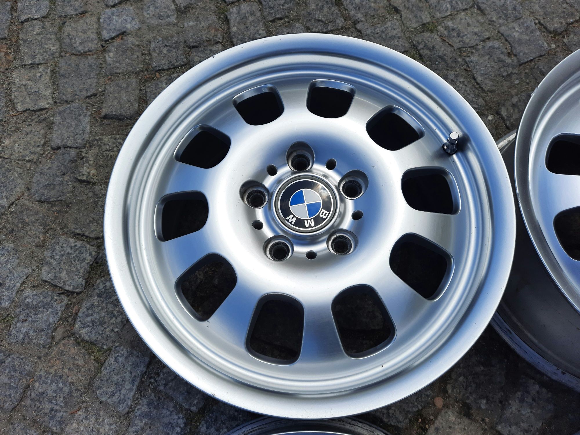 BMW 16 5x120 ET47 / E87 E81 E82 E88 E36 E46 Z3 Mini One Cooper