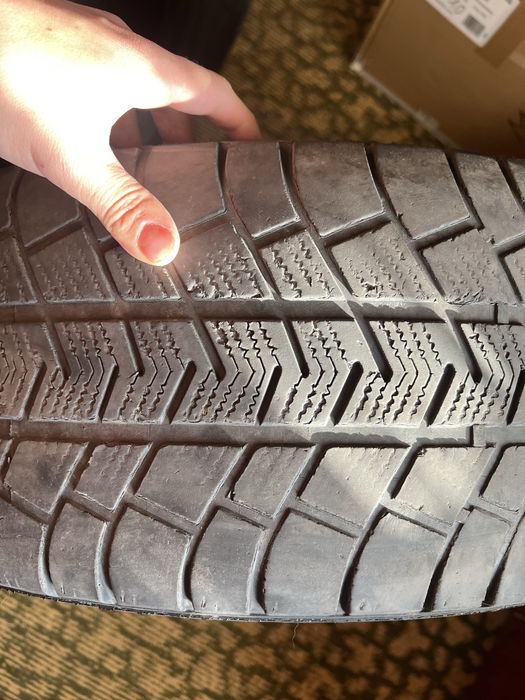 Продам резину 235/60/18R