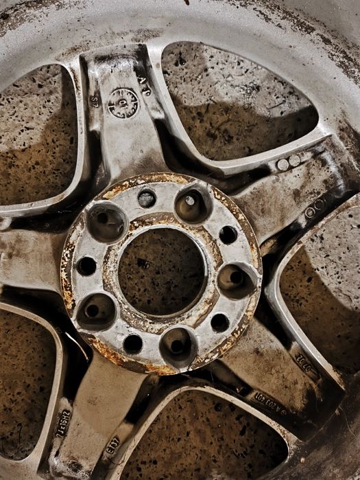 Продам диск с резиной R 16 225/55 Mercedes