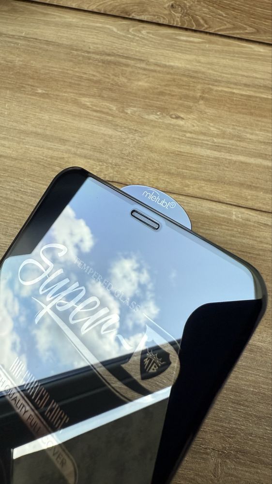 Захистне скло на айфон 11. Защитное стекло iphone 11 все модели