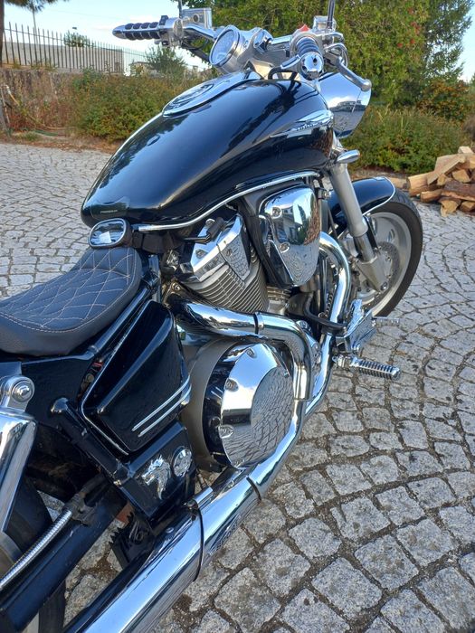 Moto Honda 1800 cc,