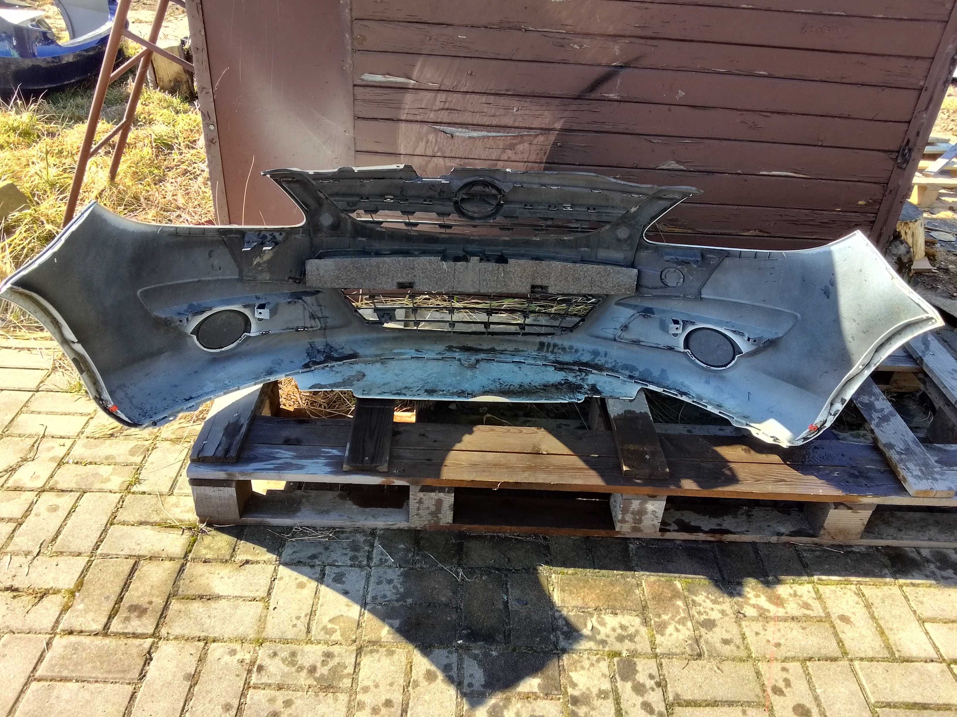 OPEL CORSA D zderzak przód Z747