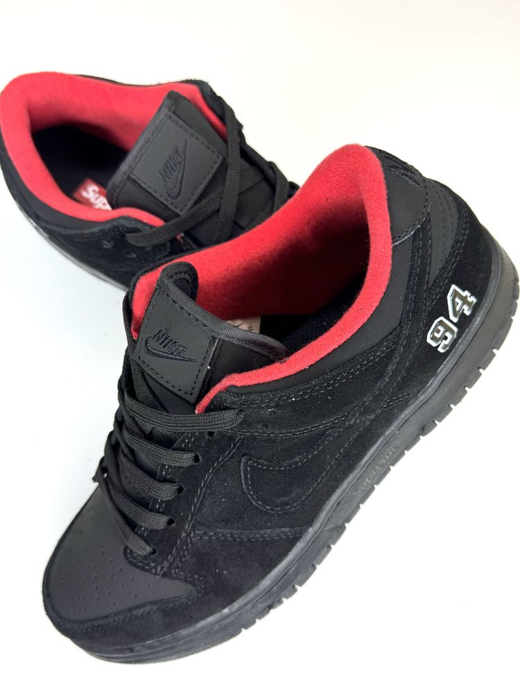 Кроссовки Nike Supreme, размеры - 40,43,44,45