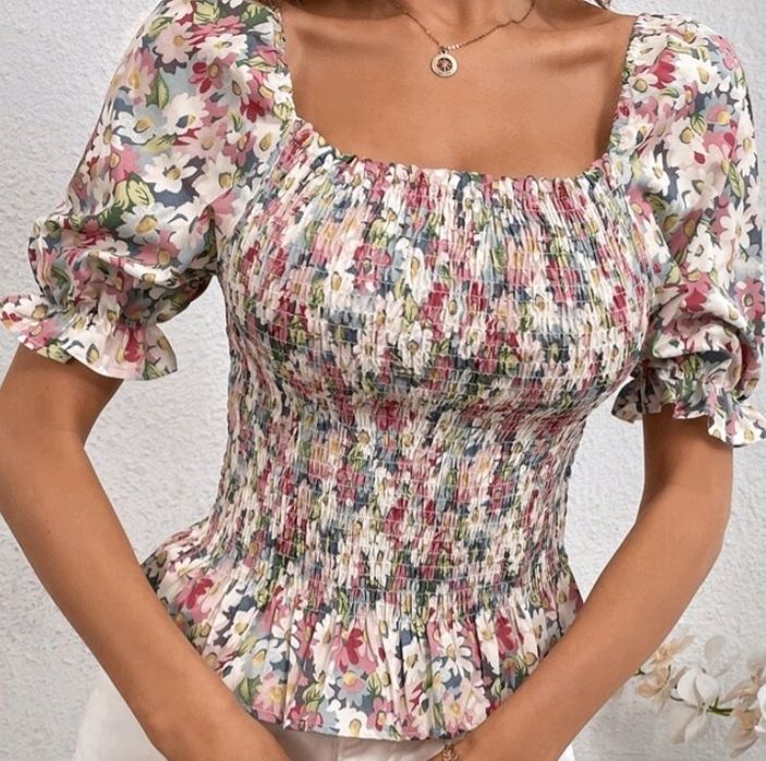 Elegante e moderno top novo