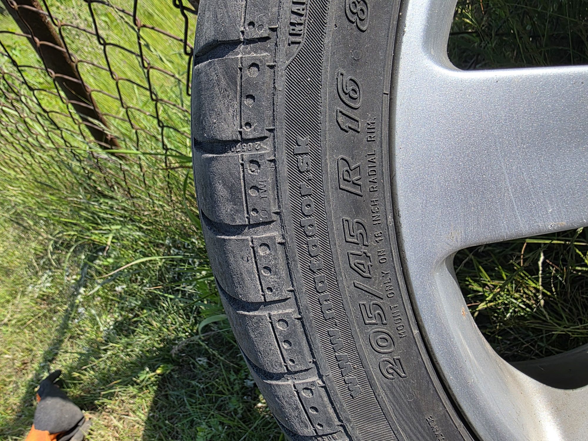 Alufelgi 16 4x114.3 z oponami letnimi 205./45