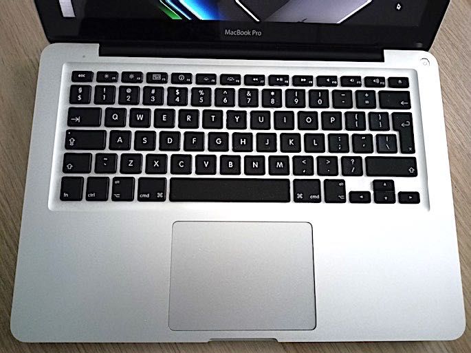 Apple MacBook Pro 13.3” mid 2010 8GB RAM / 256GB