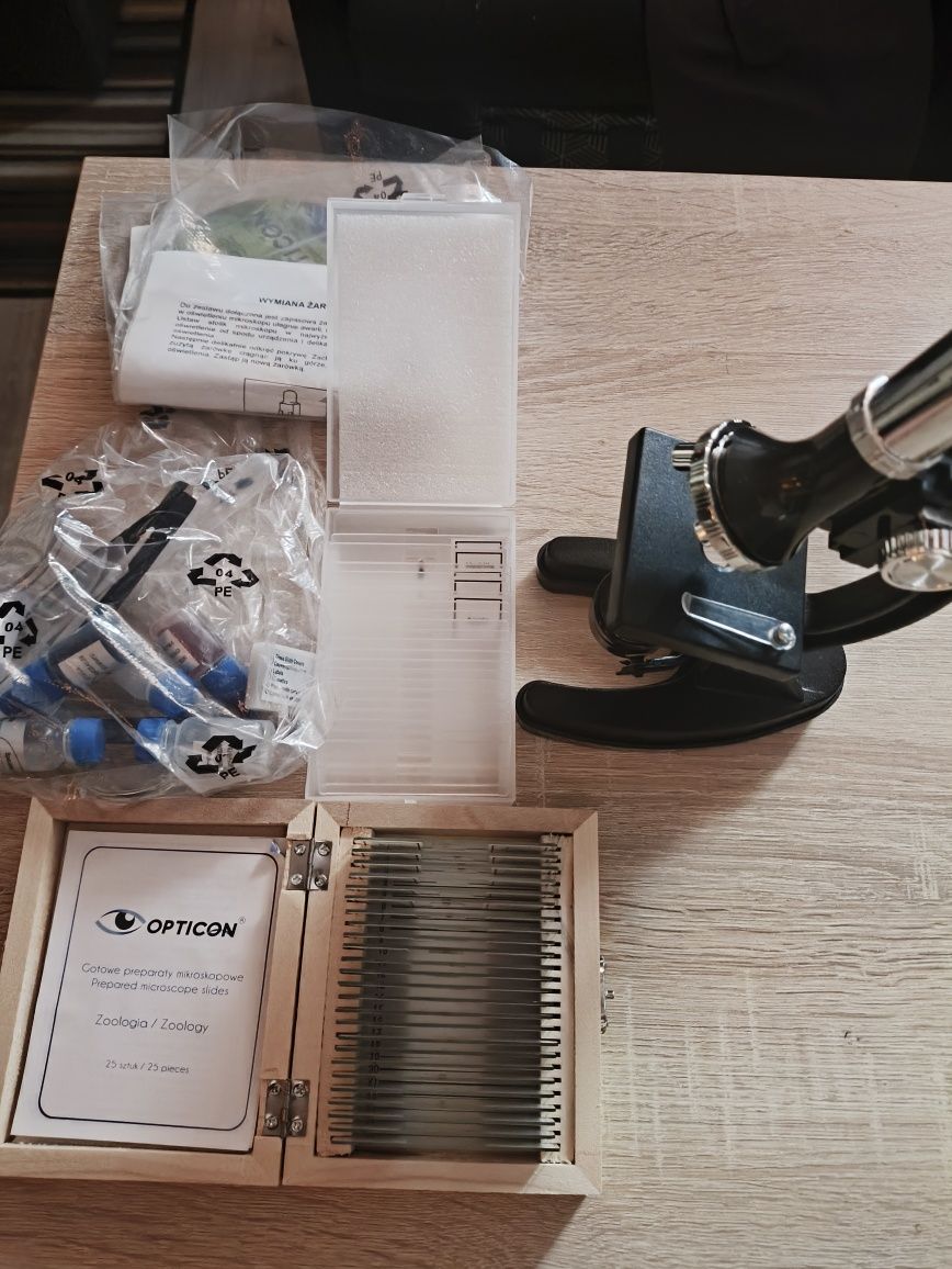Mikroskop Opticon student.