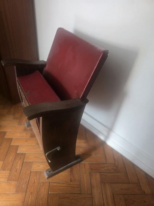 Cadeira vintage de cinema