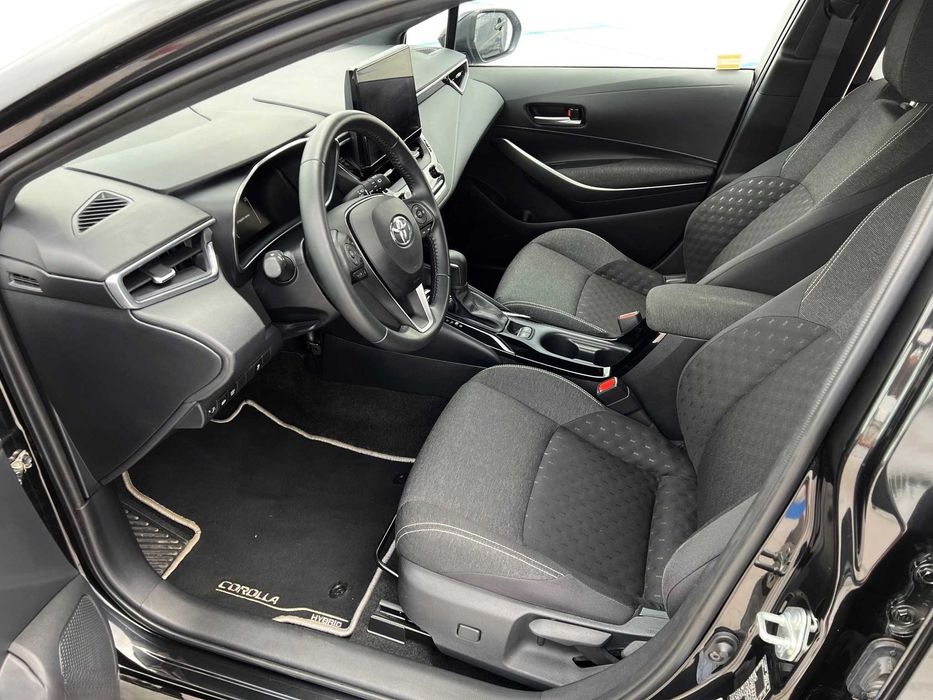 Wynajem TOYOTA COROLLA 2023 1.8 hybryda | Wypożyczalnia aut Kielce