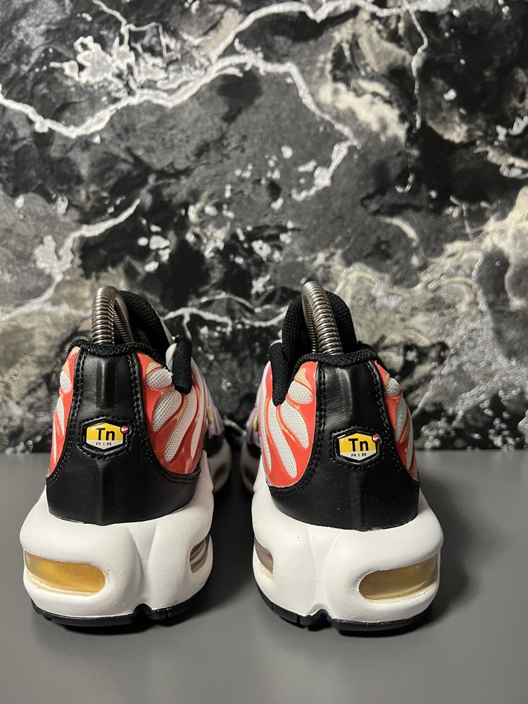 Кросівки чоловічі Nike Air Max Plus TN Gradient Pink 40.5р