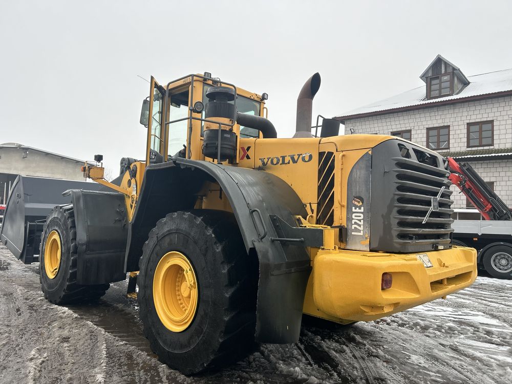 Ładowarka kołowa VOLVO L220E 35ton 2007 fadroma