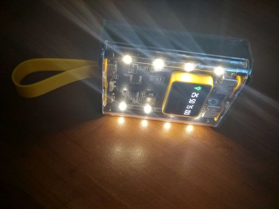 Power Bank Cyberpunk Корпус 18650x3 ПоверБанк з лiхтариком