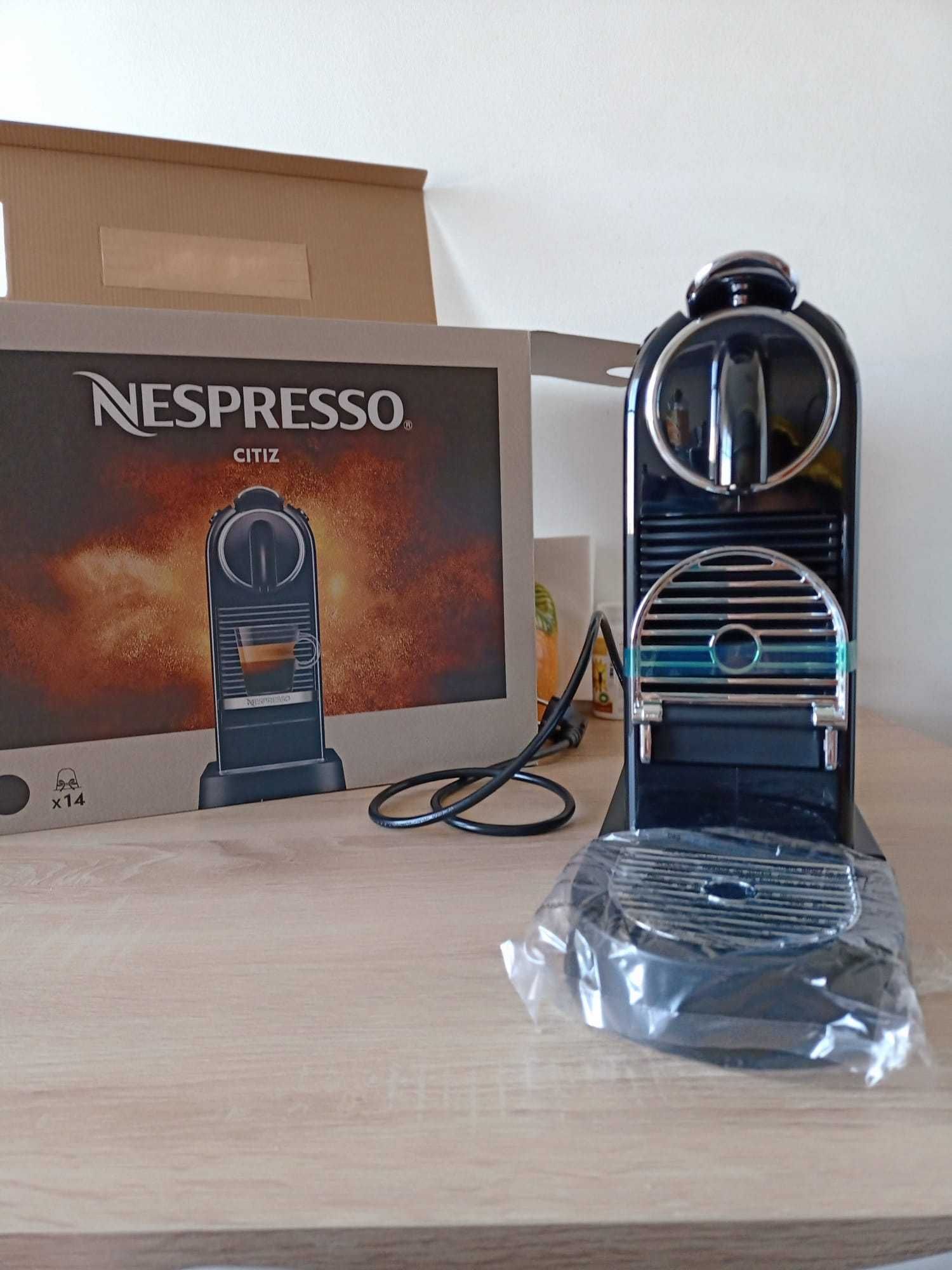 Máquina de café Nespresso CITIZ