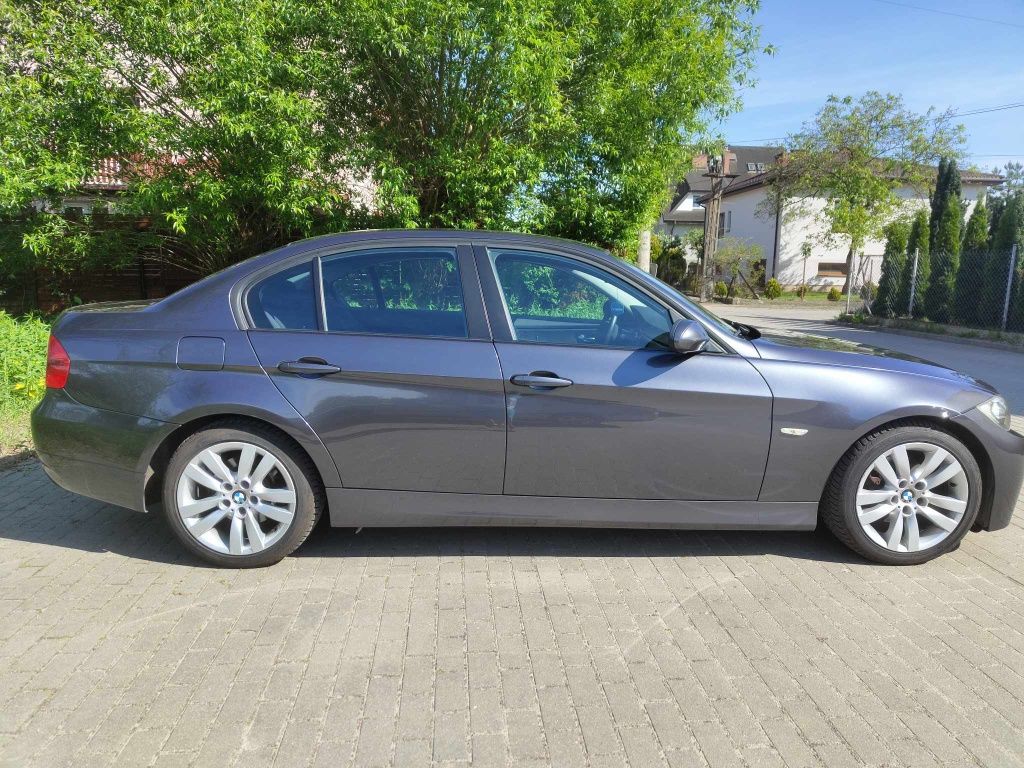 BMW E90  318D 2008