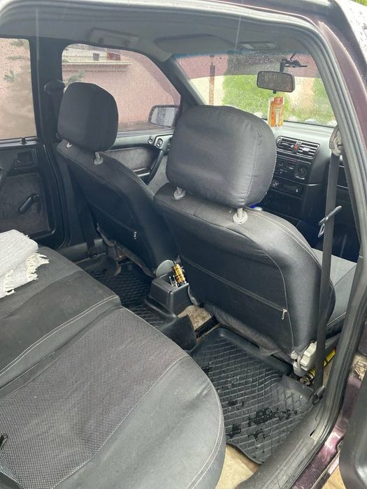 Продам Опель Вектра А 1,8 моно інжектор