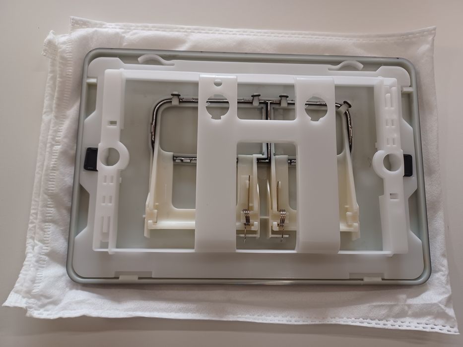 Przycisk spłukujący WC Moh czarny mat do stelaża Geberit Sigma UP320 U