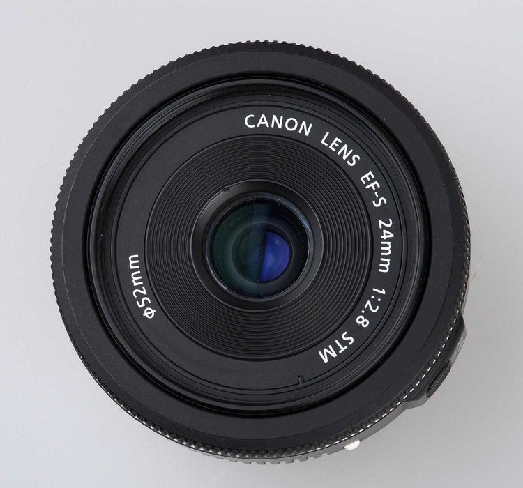 Canon EF-S 24mm 1:2.8 STM - компактний помірний ширококутник (APS-C)