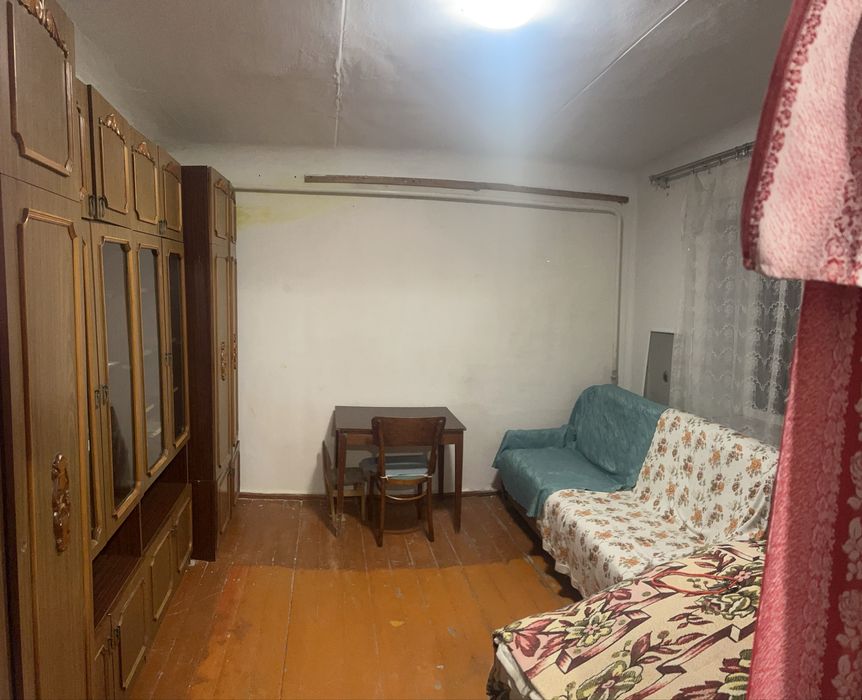 Продаж квартири в гуртожитку