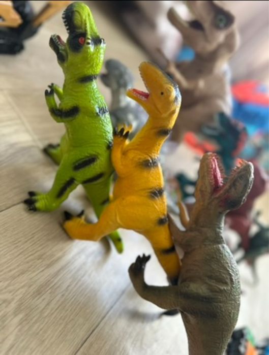 Динозаври зі звуком