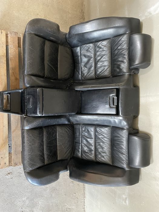 Роздільний задній диван BMW M5 E34