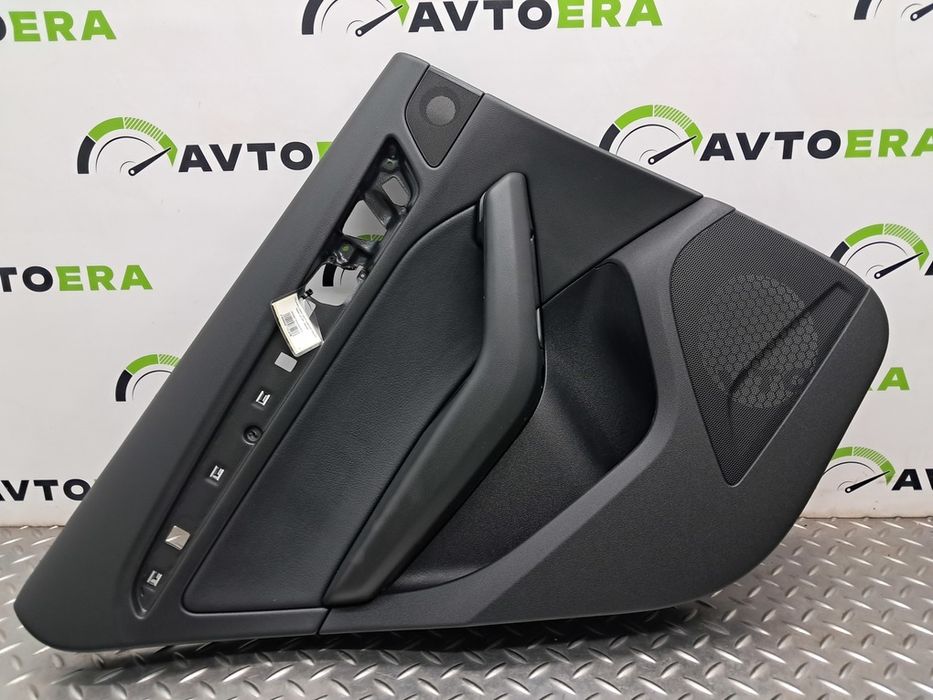 Обшивка двери карта дверная задняя левая AUDI Q5 8R 8R0867303ANWFA
