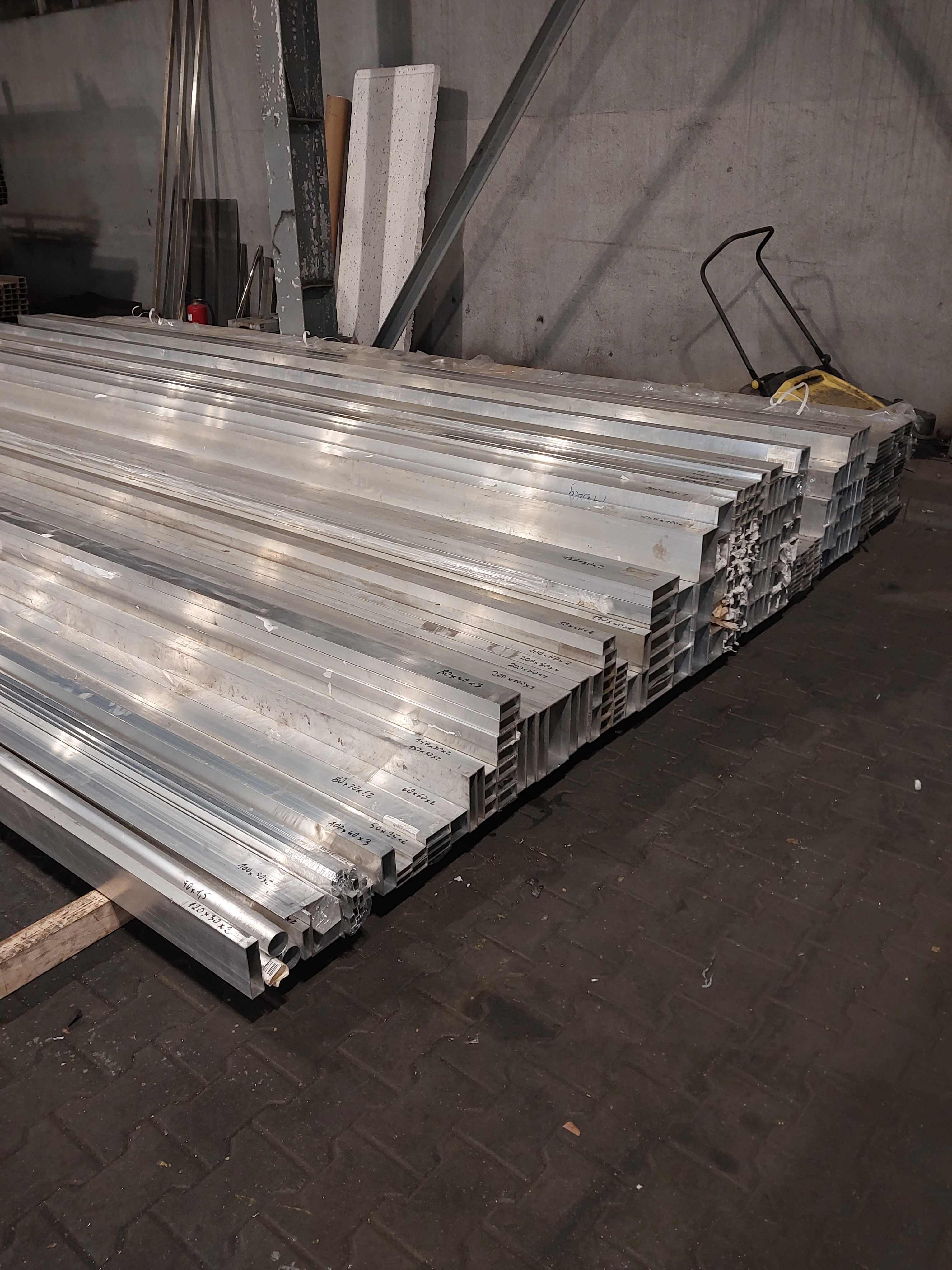 Profil aluminiowy, aluminium 80x80x2,0mm gat. 6060, BYTOM