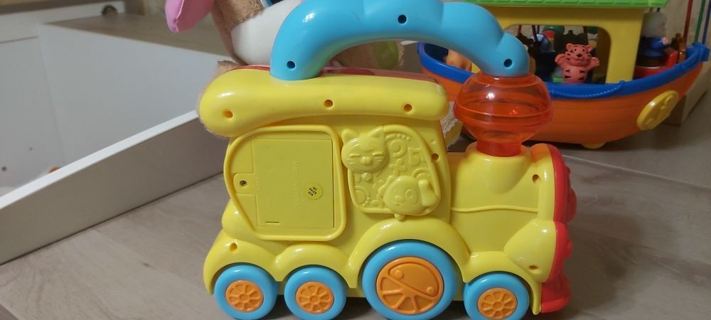 Інтерактивна іграшка, потяг музичний