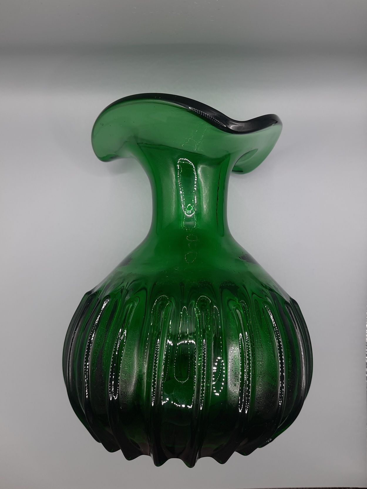 Вінтажна ваза 60-х рр. з зеленого скла