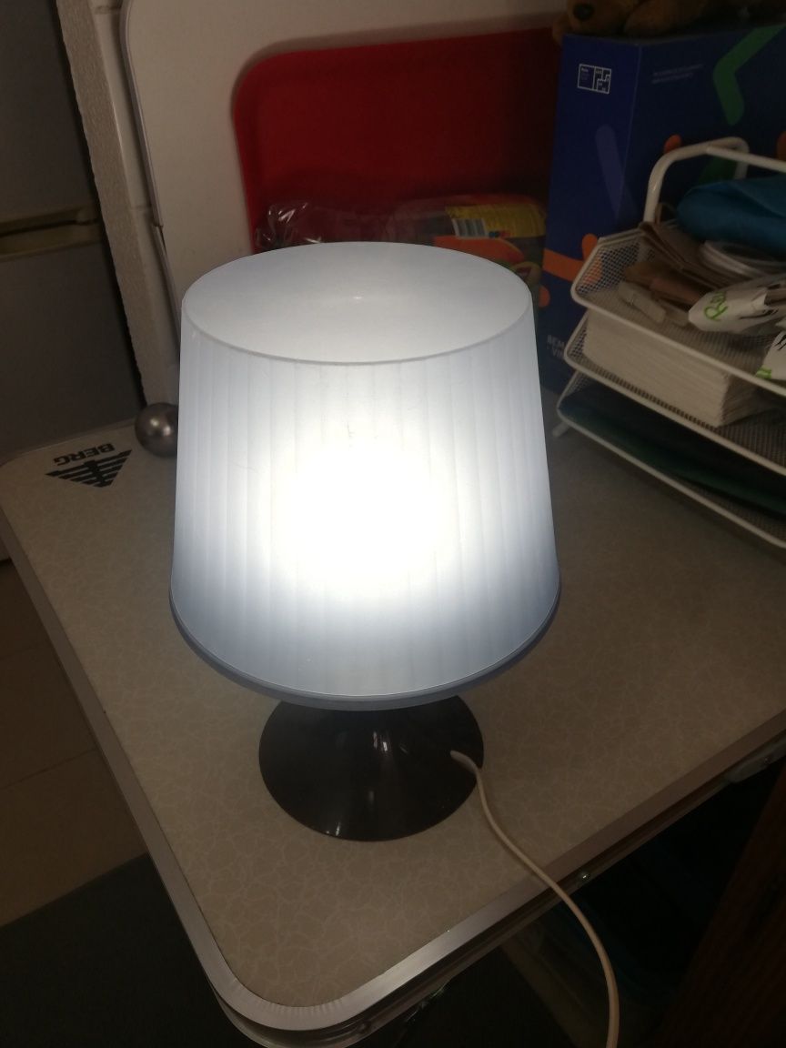 Candeeiro de mesa