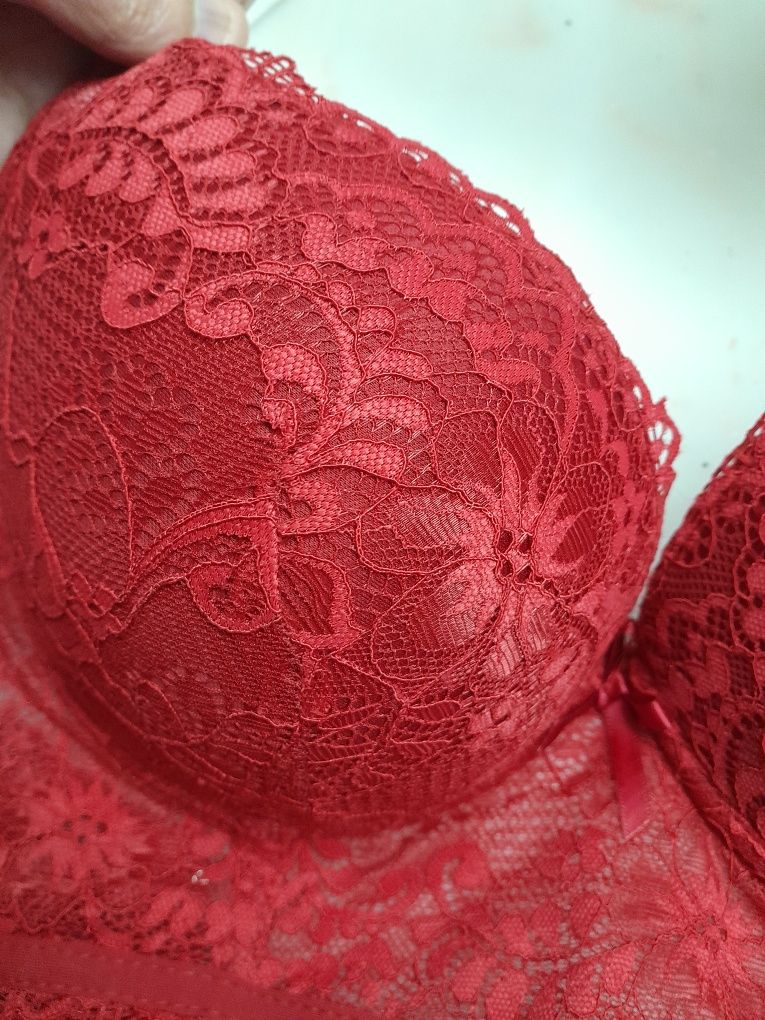 Soutien vermelho