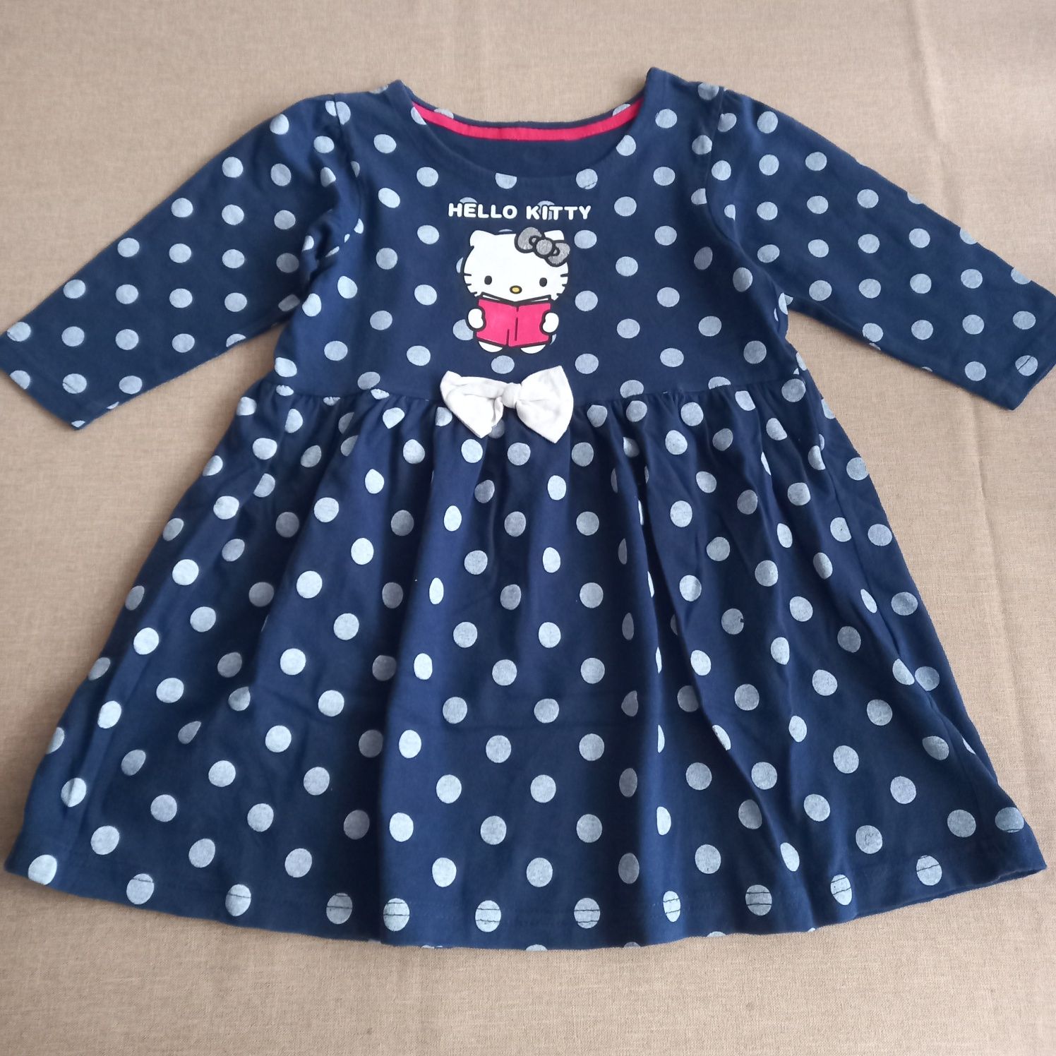 Sukienki dziewczęce, z kotkiem,Hello Kitty,Reserved, r.104-110, Zestaw