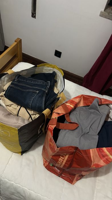 Sacos de roupa de homem