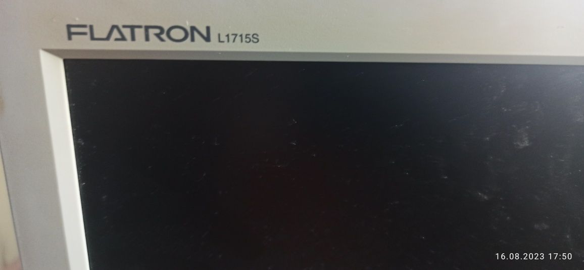 Monitor Flatron 17