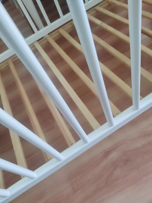 Łóżeczko i komoda z przewijakiem Klupś Marsell