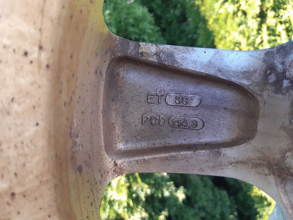 Koła aluminiowe zimowe SUV z kolcami 5x114,3 ET38 215/70R16 DOT3924