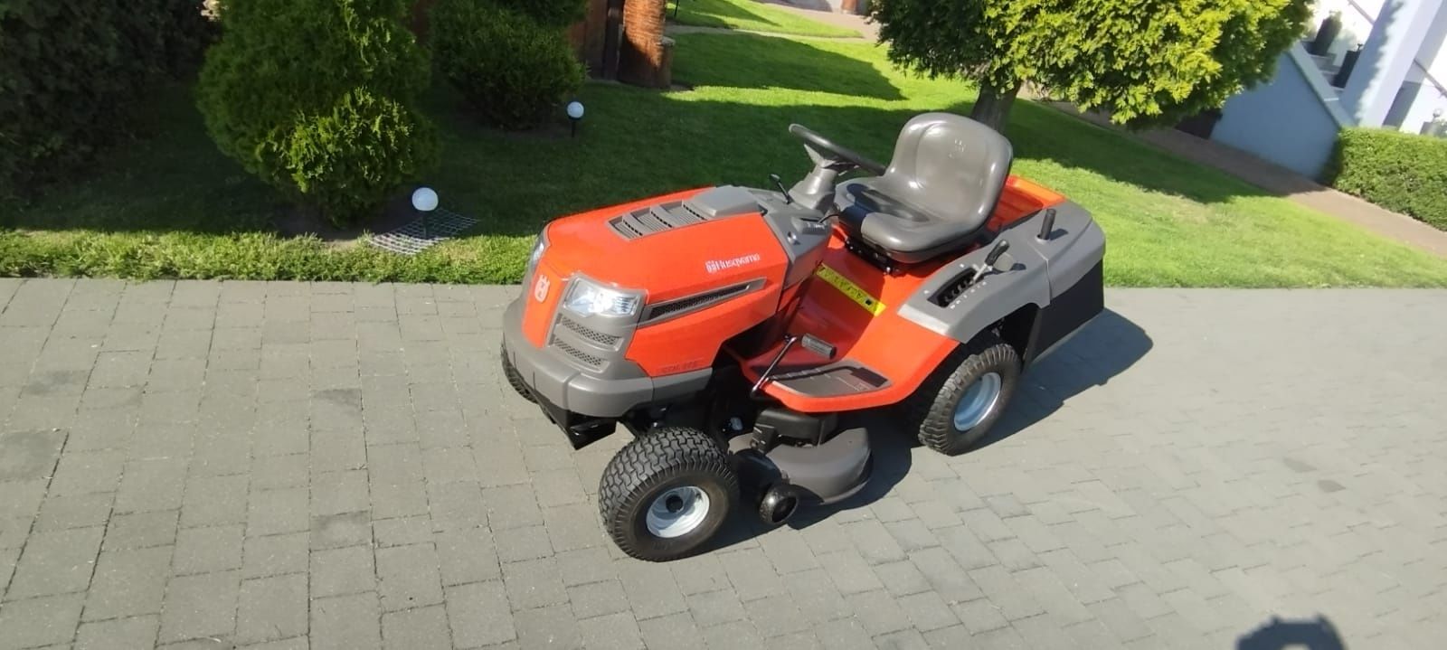 Traktorek kosiarka samojezdna do trawy husqvarna cth 173 cth173 trakto