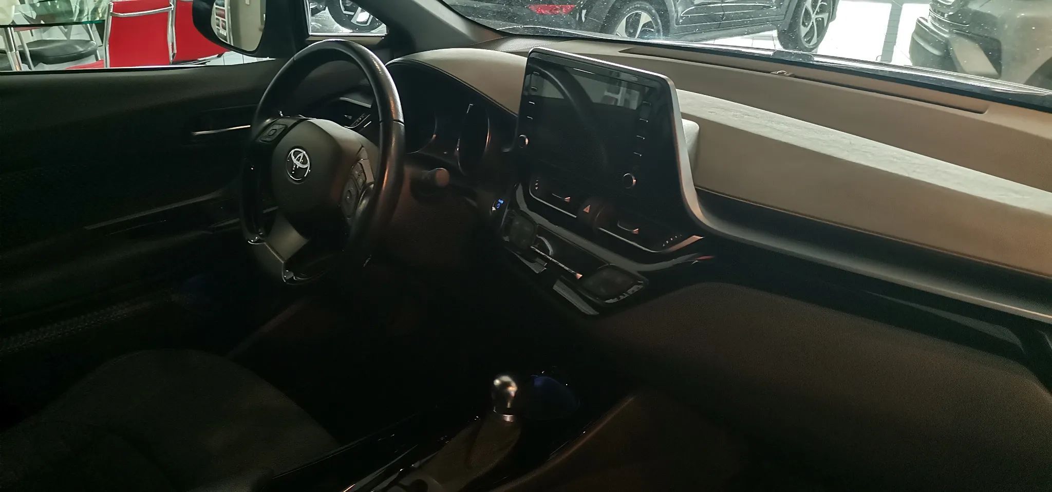 Toyota C-HR 2,0 Hybrid 184KM Team D